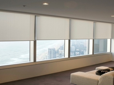 VÌ SAO RÈM CUỐN CHỐNG NẮNG GIÁ RẺ CHUYÊN CHO VĂN PHÒNG ĐƯỢC ƯA CHUỘNG